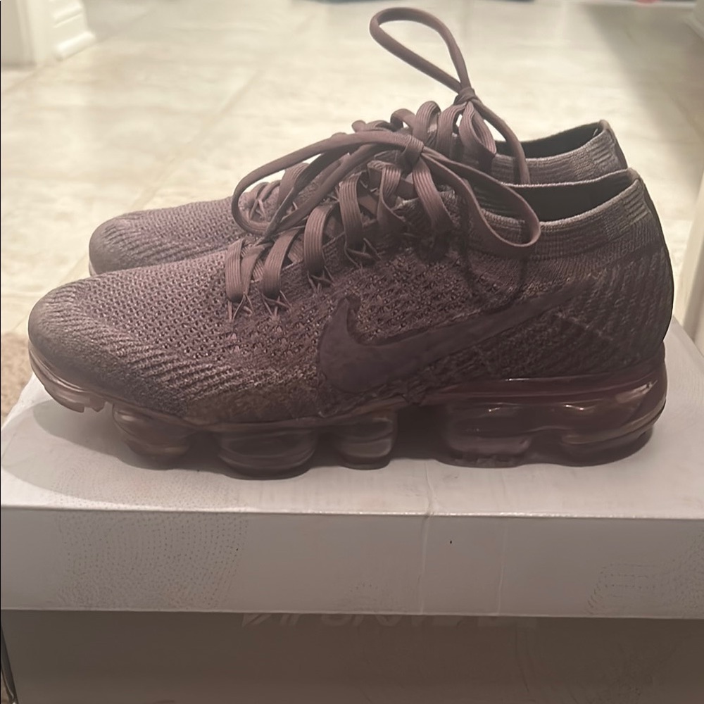 Nike Purple Air VaporMax Flyknit Sneakers